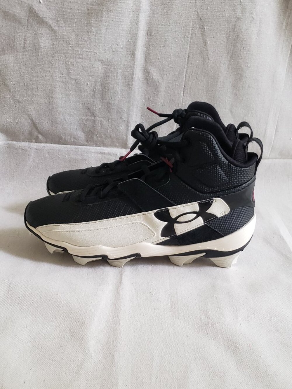 Under Armour Men's Size 10.5 BlackHarper 10 Rm Baseball Cleats Shoes 6000707-001